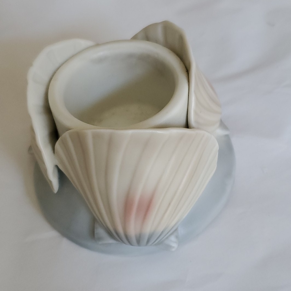PARTYLITE seashell tealight holder